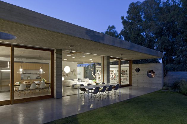 A House For An Architect in Israel by Pitsou Kedem Architects (6)