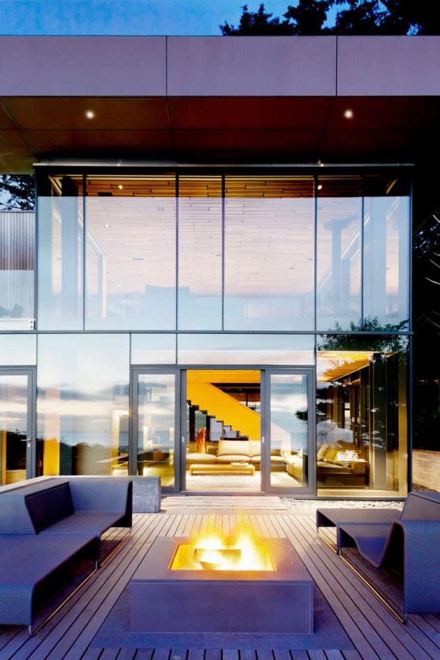 Finley Beach House - A Transparent Beachfront Residence By Bora Architects In Oregon (3)