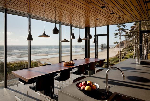 Finley Beach House - A Transparent Beachfront Residence By Bora Architects In Oregon (7)