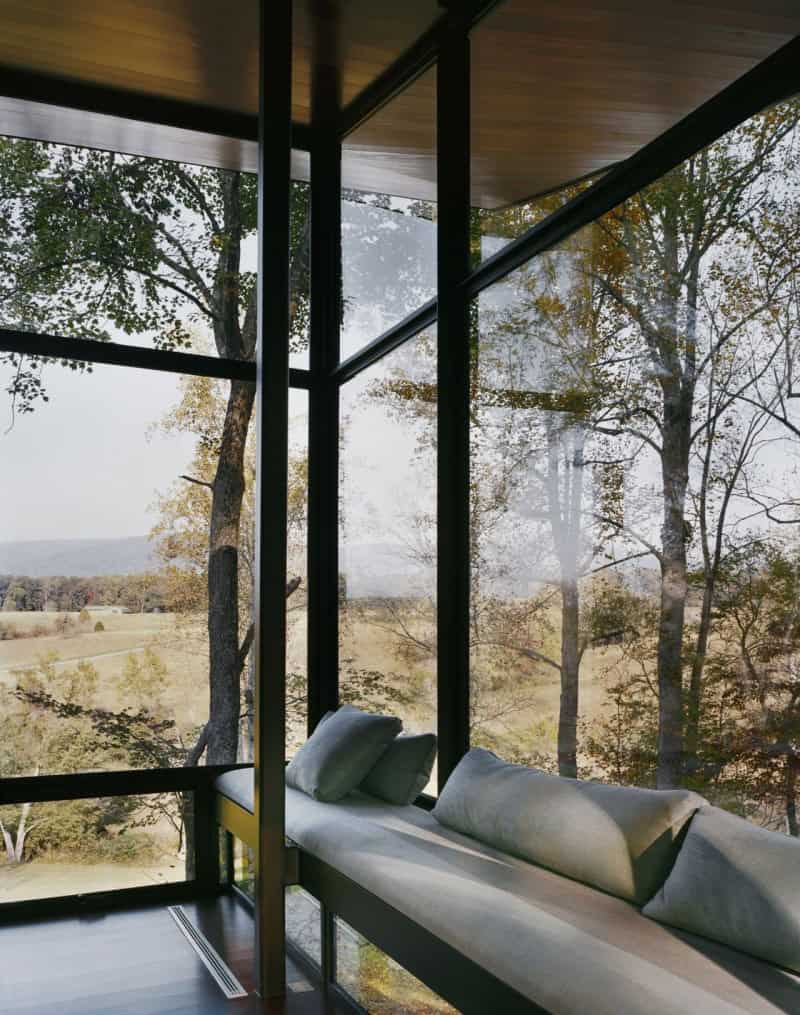 The Striking Blue Ridge Residence by Voorsanger Architects in Virginia, USA The Striking Blue Ridge Residence by Voorsanger Architects in Virginia, USA (7)