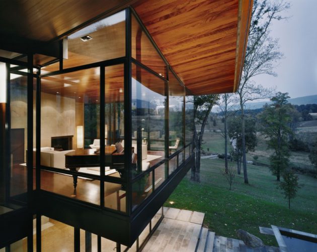 The Striking Blue Ridge Residence by Voorsanger Architects in Virginia, USA (9)