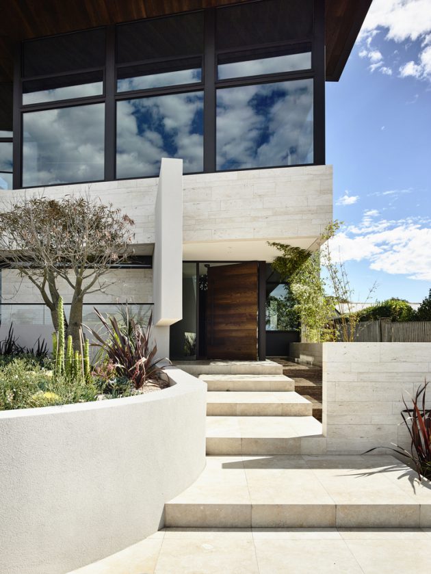 The Stunning Williamstown Beach Residence by Steve Domoney Architecture in Australia (1)