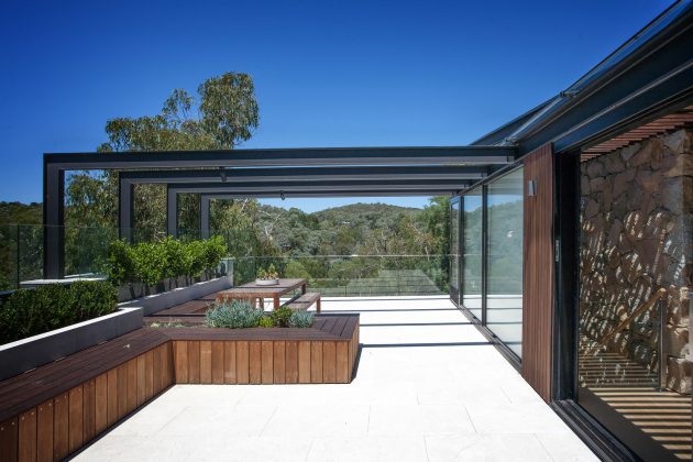 The Warrandyte House in Melbourne by Alexandra Buchanan Architecture (3)