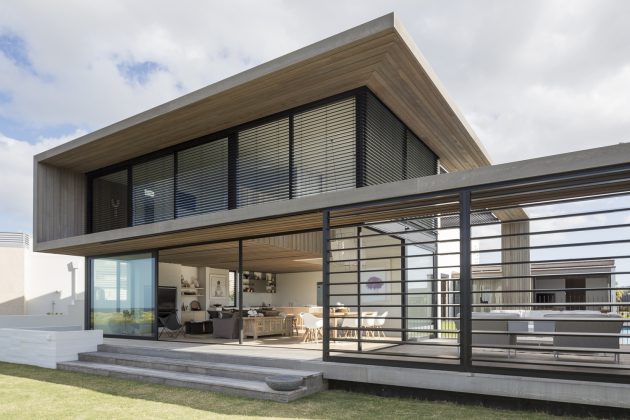 Tuatua House in New Zealand by Julian Guthrie (3)