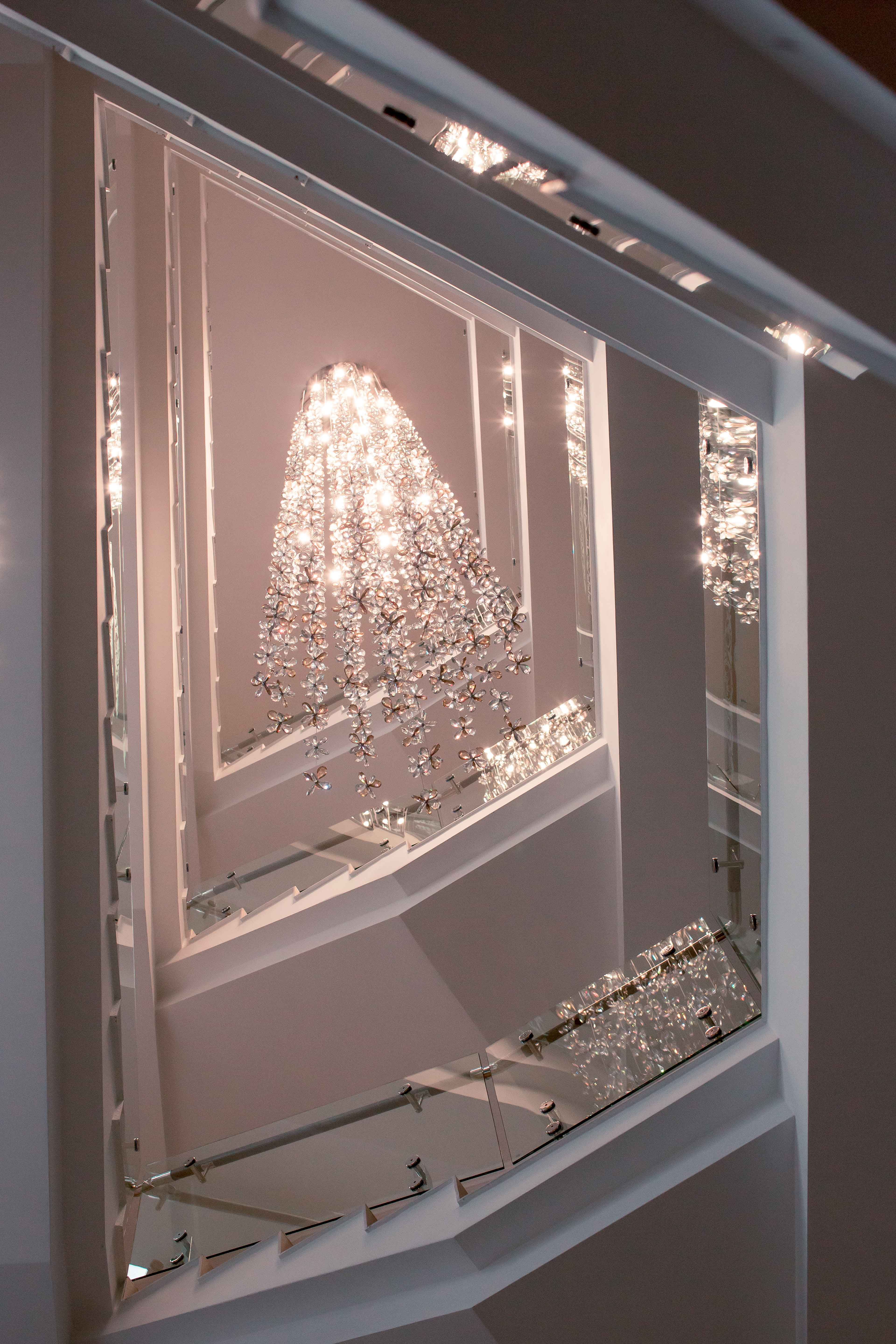 Modern Hotel, Carpathians, Skhidnytsia Photo: Volodymyr Shurubura