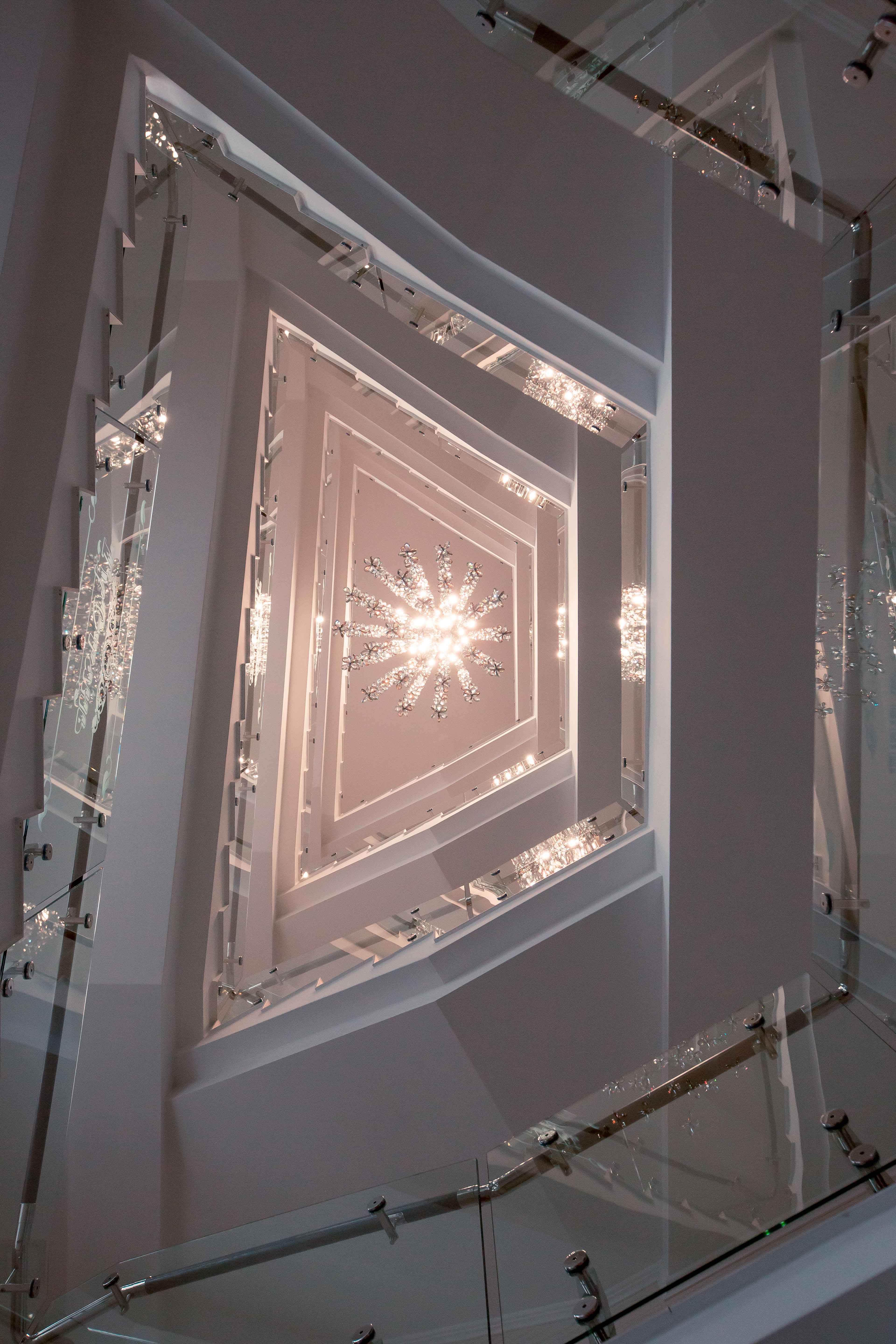 Modern Hotel, Carpathians, Skhidnytsia Photo: Volodymyr Shurubura