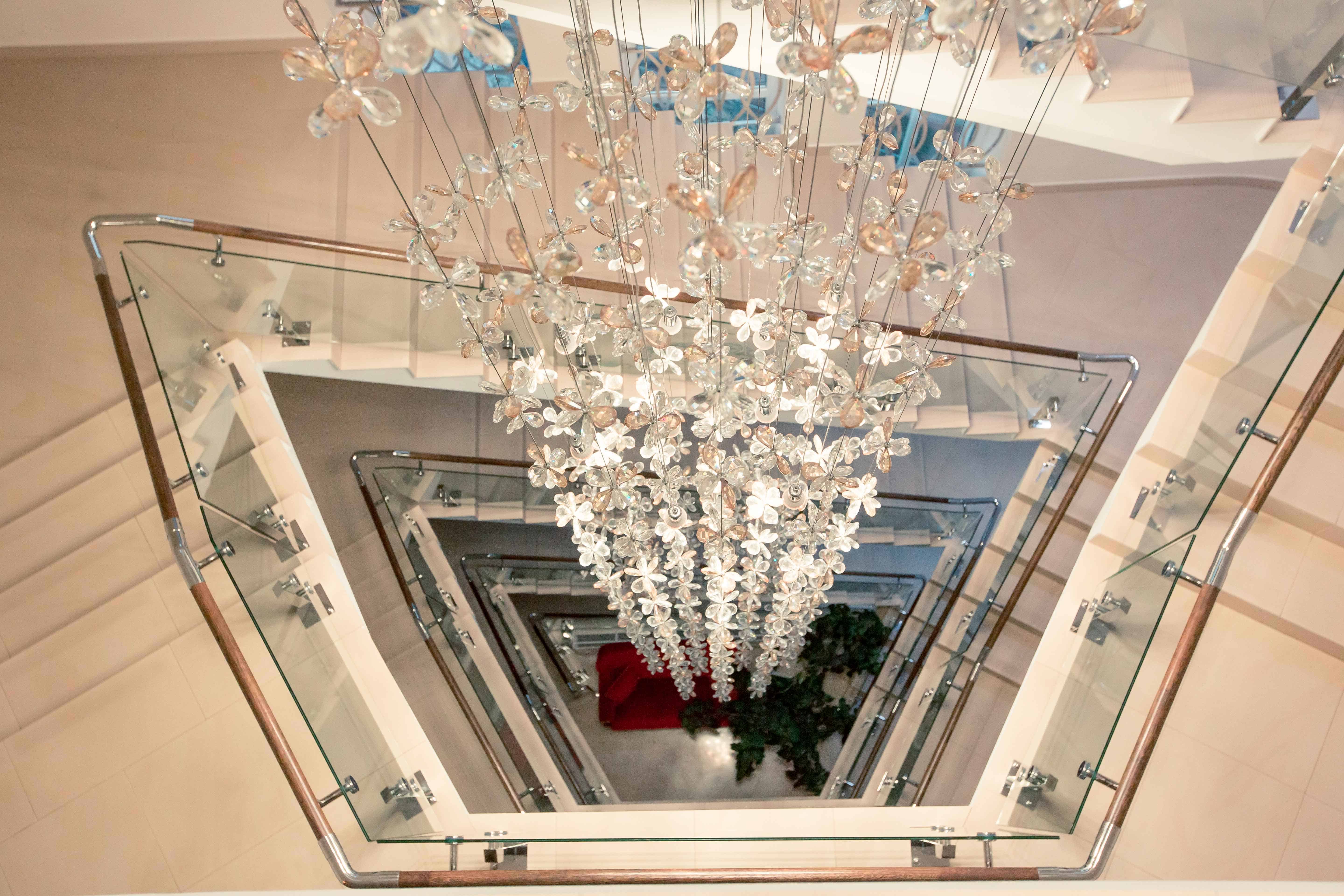 Modern Hotel, Carpathians, Skhidnytsia Photo: Volodymyr Shurubura