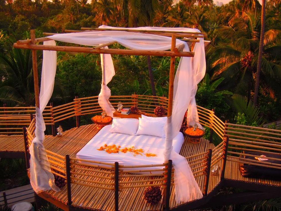 15 Fanciful Outdoor Bedroom Designs That Will Boost Your Imagination 1