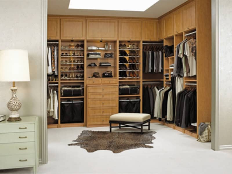 14 Functional Ideas To Decorate Your Master Wardrobe Properly
