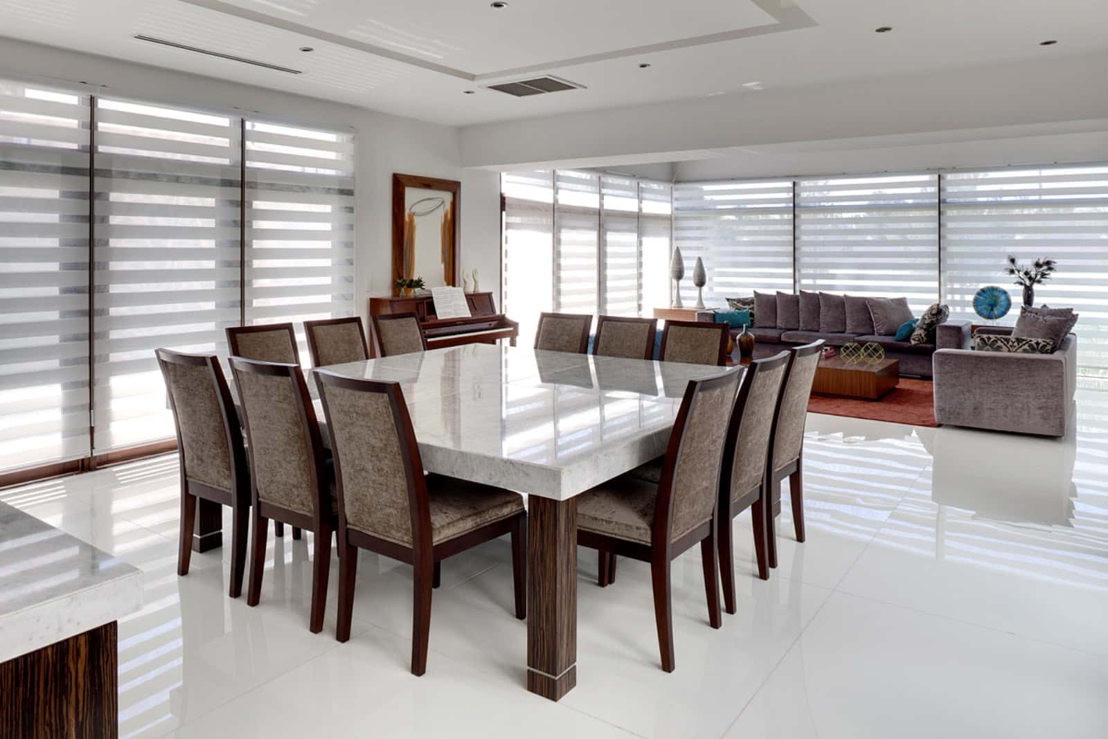 17 Precious Ideas To Decorate Your Big Spacious Dining Room 10