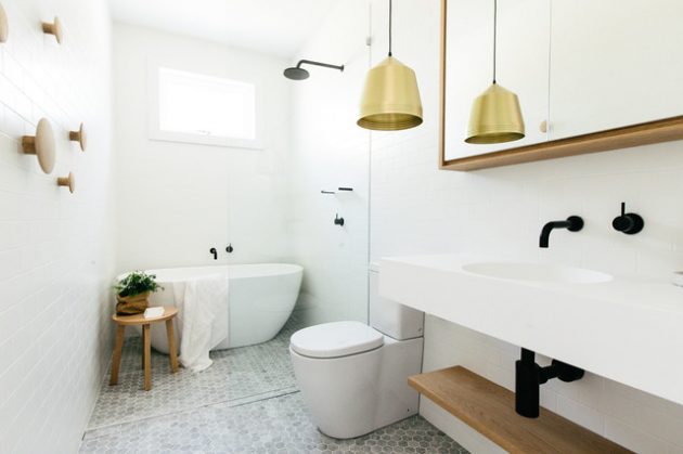 15 Divine White Bathroom Designs That Will Attract Your Attention