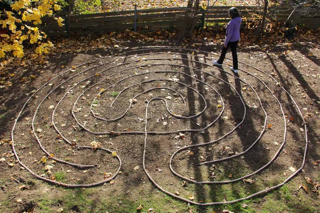 17 Super Fascinating DIY Backyard Projects To Provide More Fun For Your Kids 10