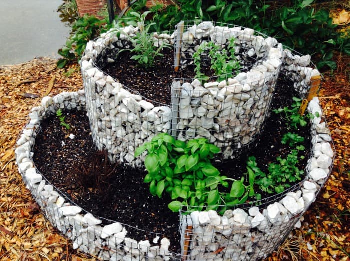 12 Spiral Garden Designs Ideal For Small Spaces 12