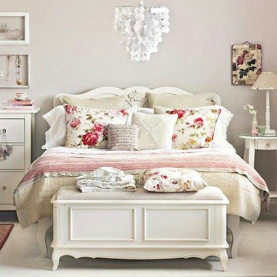 17 Spectacular Shabby Chic Bedroom Designs That You're Gonna Love
