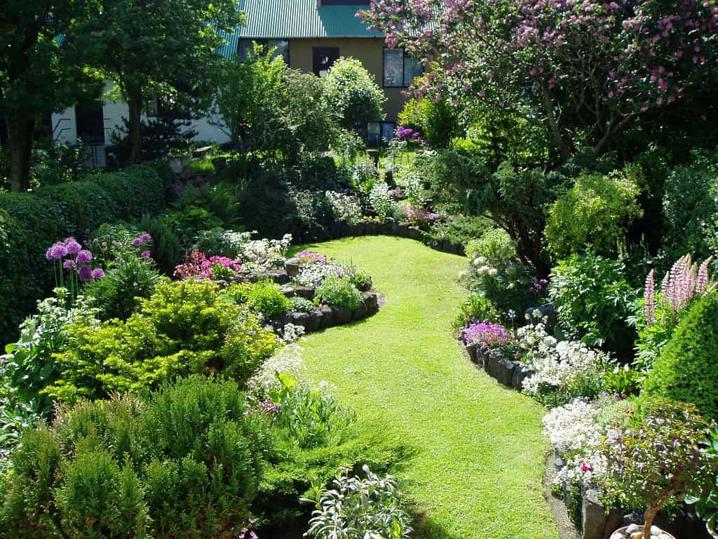 16 Brilliant Ideas To Make Garden Paradise In Your Yard