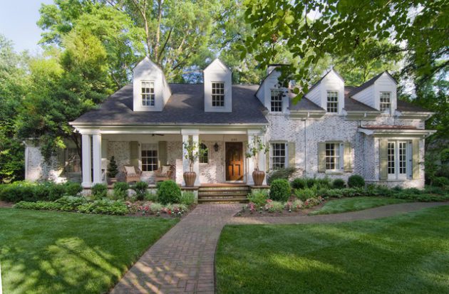 17 Gorgeous Exterior Designs With Traditional Charm