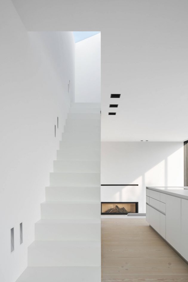 20 Astonishing Modern Staircase Designs You'll Instantly Fall For