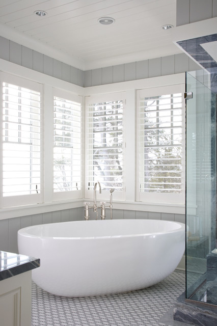 15 Divine White Bathroom Designs That Will Attract Your Attention