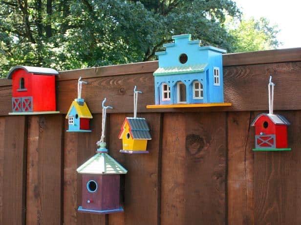 23 Extremely Interesting DIY Garden Decorations That Anyone Can Do