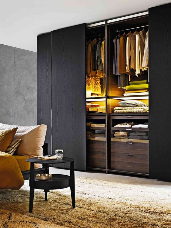 16 Magnificent Closet Designs With Sliding Doors