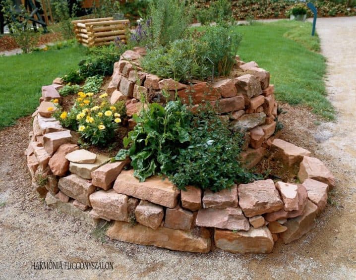 12 Spiral Garden Designs Ideal For Small Spaces 6