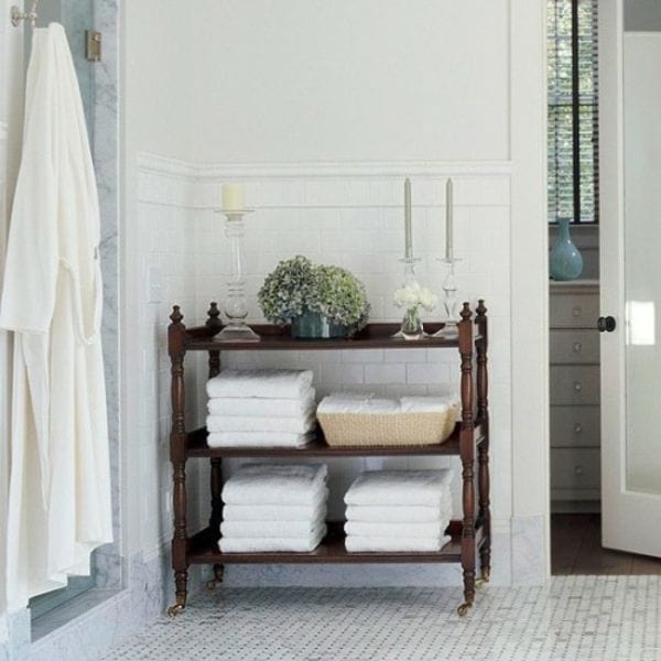 28 Bathroom Towel Storage Ideas That Are Pretty and Practical