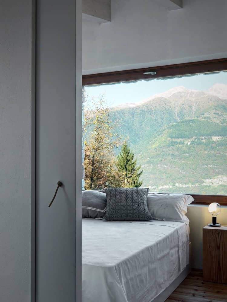 Casa Vi by EV+A Lab: A Compact and Sustainable Mountain Retreat in Sondrio, Italy Casa Vi by EV+A Lab - A Compact Home In Italy (2)