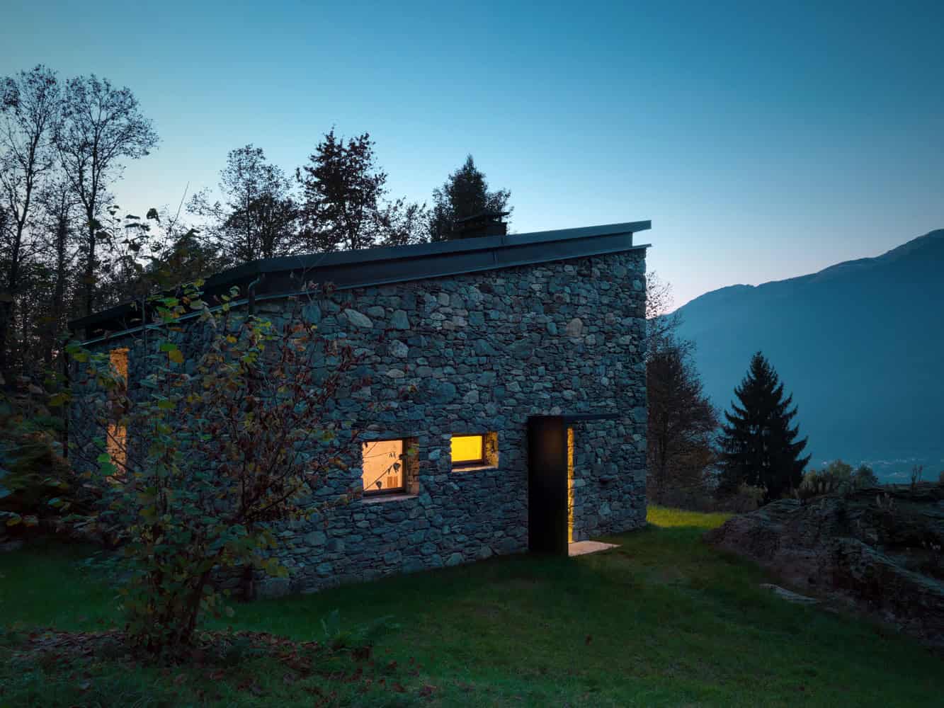 Casa Vi by EV+A Lab: A Compact and Sustainable Mountain Retreat in Sondrio, Italy Casa Vi by EV+A Lab - A Compact Home In Italy (7)