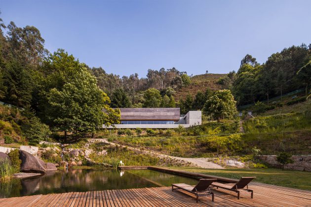 Gerês House by Carvalho Araújo - A Contemporary Residence In Portugal (4)