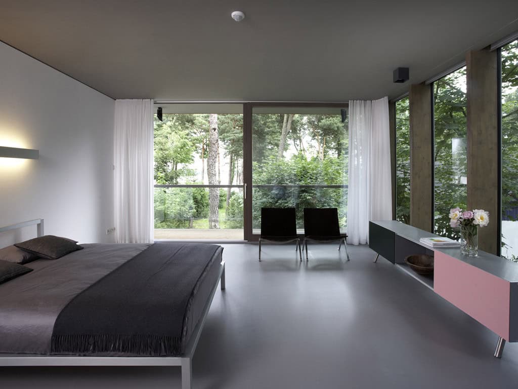 Minimum House by Scheidt Kasprusch Architekten: A Vision of Light, Efficiency, and Minimal Impact The Minimum House By Scheidt Kasprusch Architekten In Klausdorf (9)