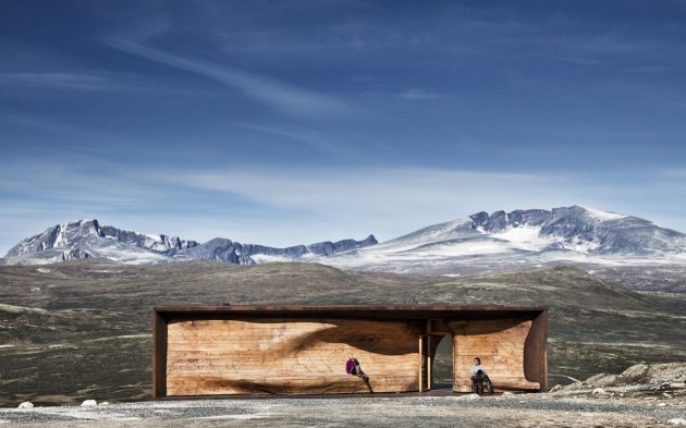 Tverrfjellhytta - A Norwegian Wild Reindeer Center Pavilion by Snøhetta