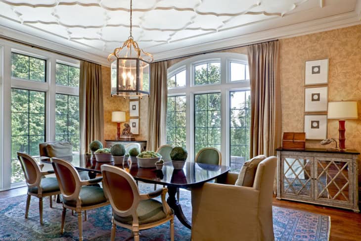 17 Eye-Catching Ceiling Designs To Spruce Up The Look Of Your Dining Room 14