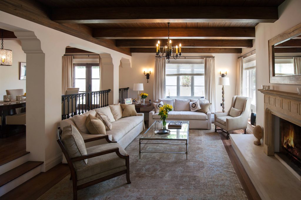small elegant mediterranean living room ideas