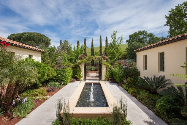 15 Refreshing Mediterranean Landscape Designs For A Blissful Garden