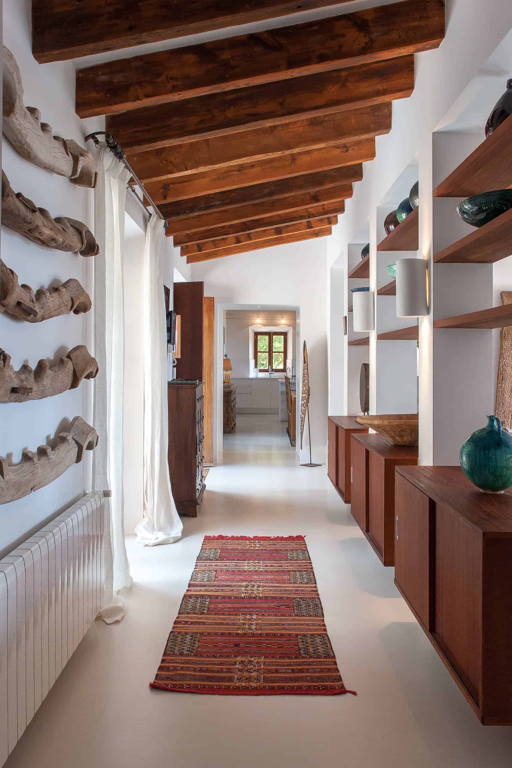 17 Magnificent Mediterranean Hallway Designs To Navigate Through Your Home