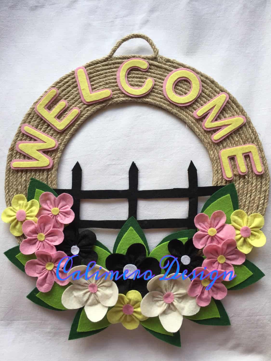 Welcome wreath Buy it on: www.etsy.com