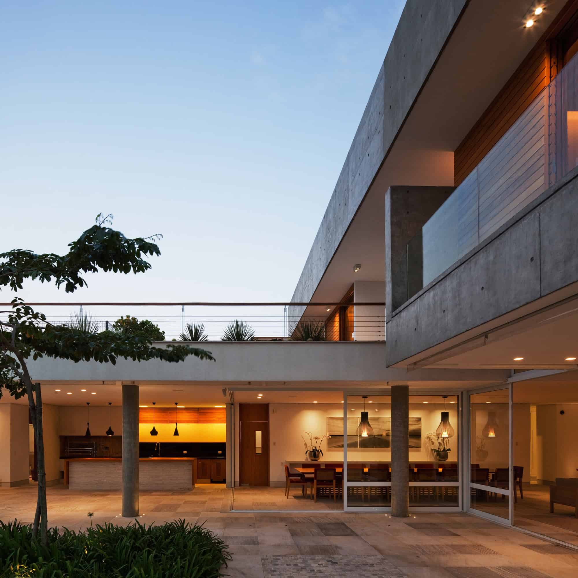 FG Residence by RMAA: A Contemporary Family Haven in Araraquara 2