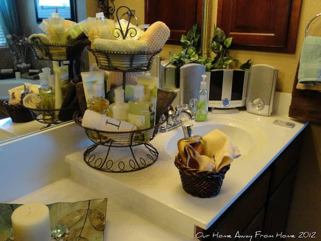 22 Really Amazing DIY Fix Ups To Enhance Your Bathroom's Look 20