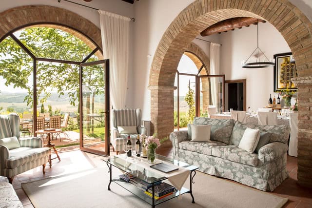 19 Impressive Ideas That Will Guide You To Decorate Mediterranean Living Room 3