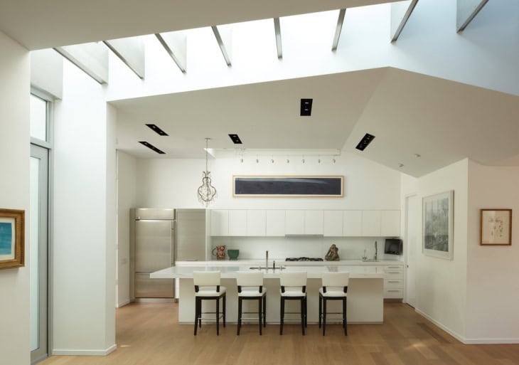17 Eye-Catching Ceiling Designs To Spruce Up The Look Of Your Dining Room 8