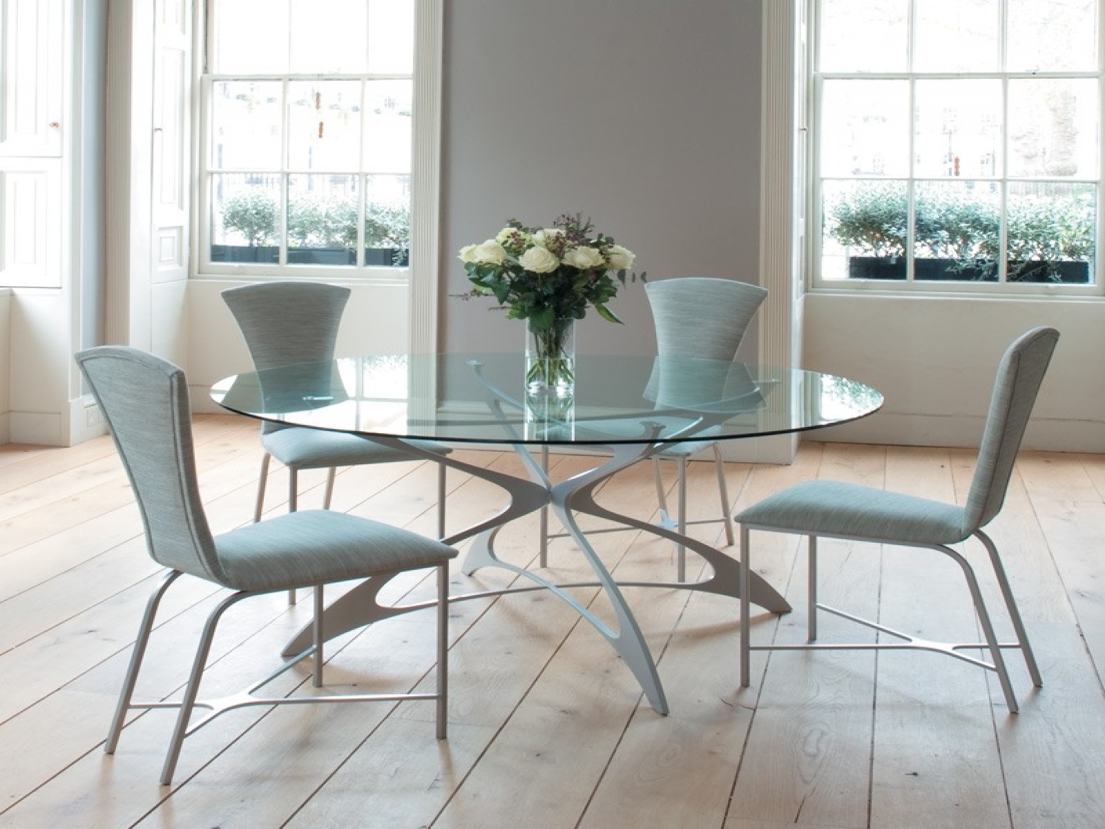 19 Magnificent Modern Dining Tables You Need To See Right Now
