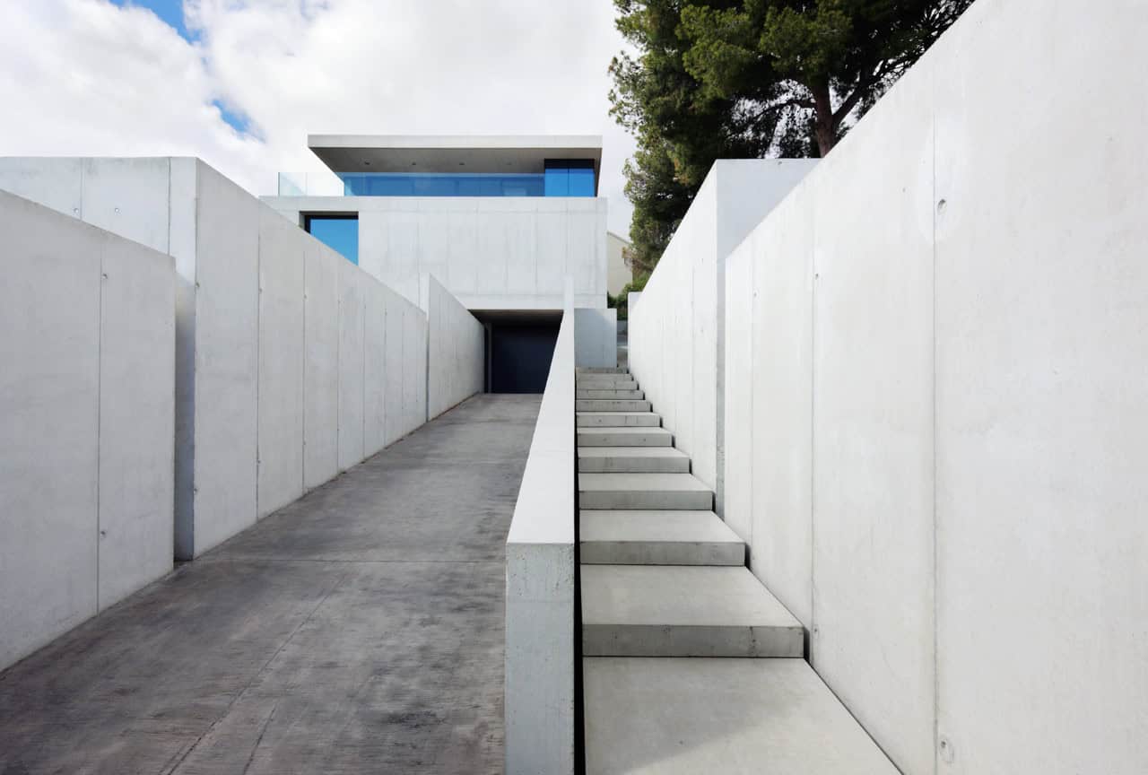 House in Costa d'en Blanes by SCT Estudio de Arquitectura in Mallorca, Spain House in Costa d'en Blanes by SCT Estudio de Arquitectura in Mallorca, Spain (12)