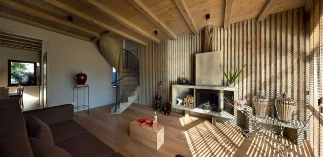 Jack's House - A Minimalist Weekend Home In Kiev By Sergey Makhno (7)