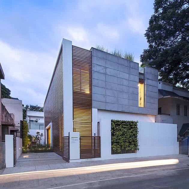 The Badri Residence - A Modern Indian Home by Architecture Paradigm