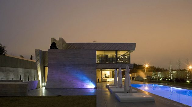 The Concrete Open Box House By A-cero In Madrid, Spain