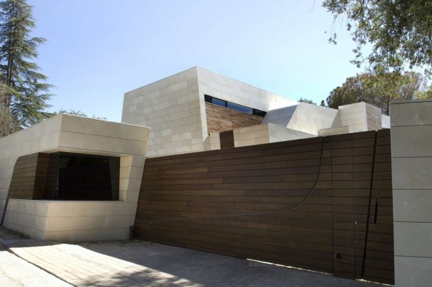 The Contemporary House in Madrid by A-cero Architects