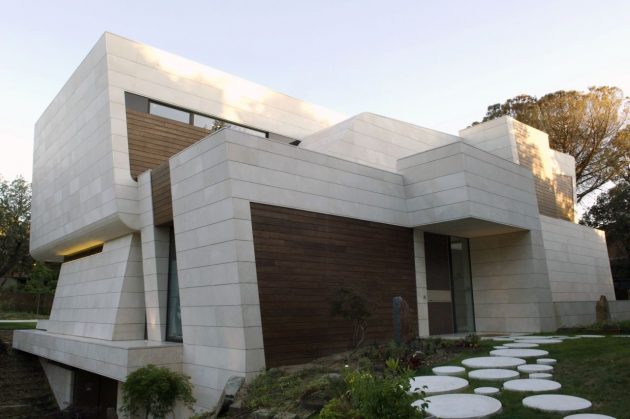 The Contemporary House in Madrid by A-cero Architects (9)