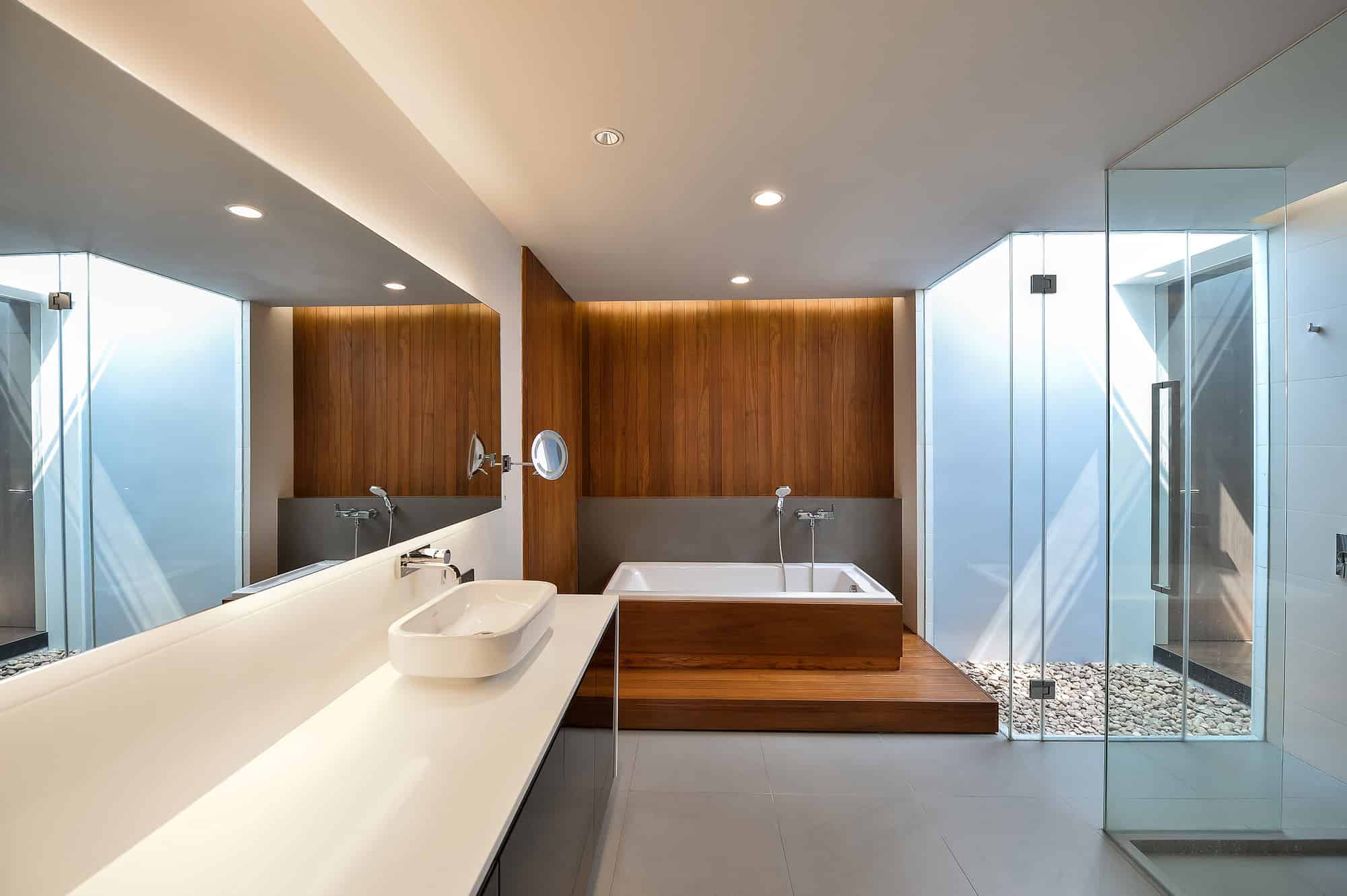 The Eye-Catching Joly House by Stu/D/O Architects in Thailand The Eye-Catching Joly House by StuDO Architects in Thailand (2)