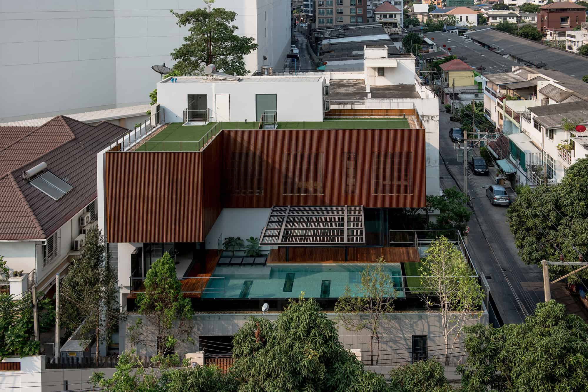 The Eye-Catching Joly House by Stu/D/O Architects in Thailand The Eye-Catching Joly House by StuDO Architects in Thailand (6)