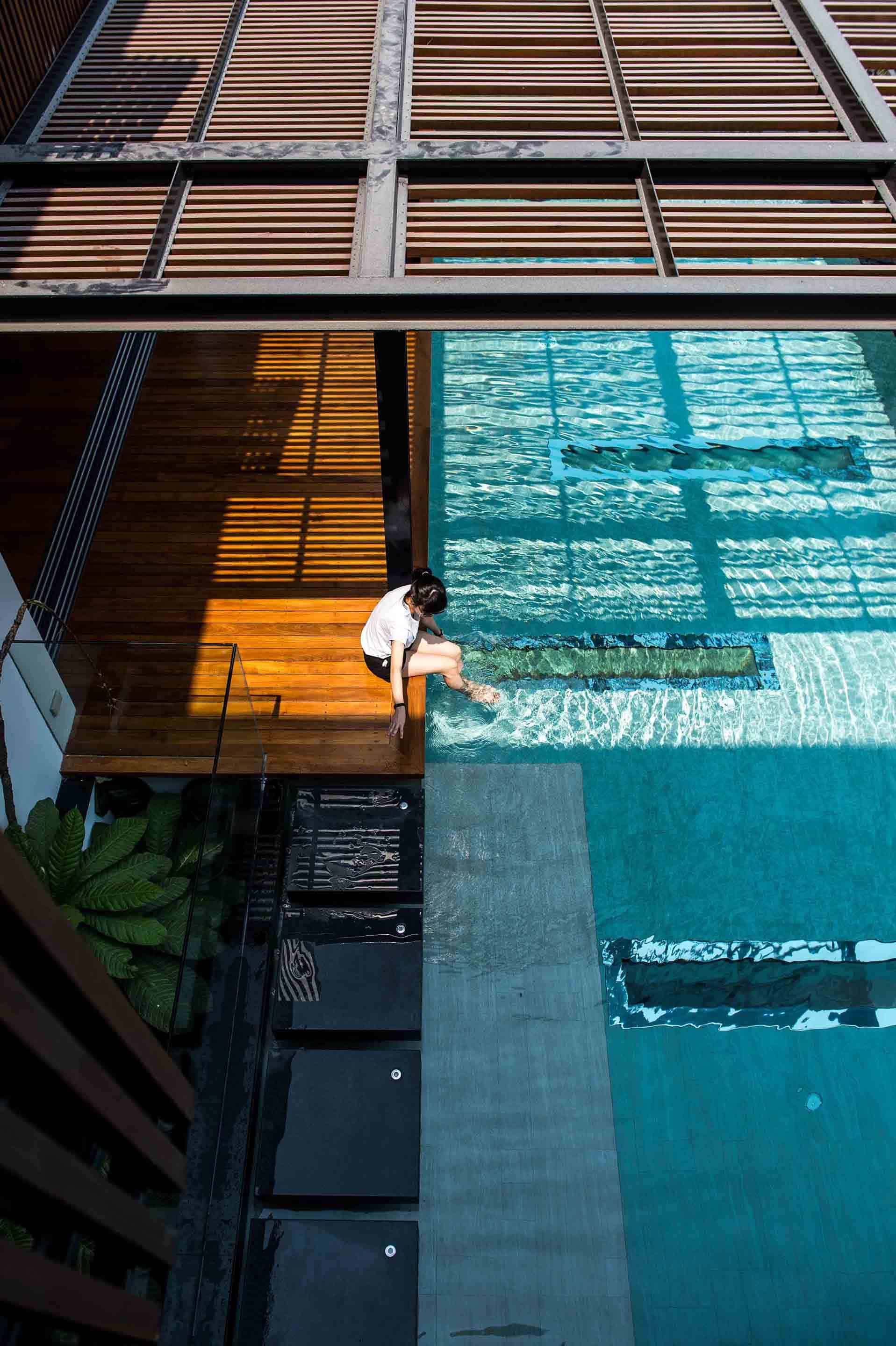 The Eye-Catching Joly House by Stu/D/O Architects in Thailand The Eye-Catching Joly House by StuDO Architects in Thailand (9)